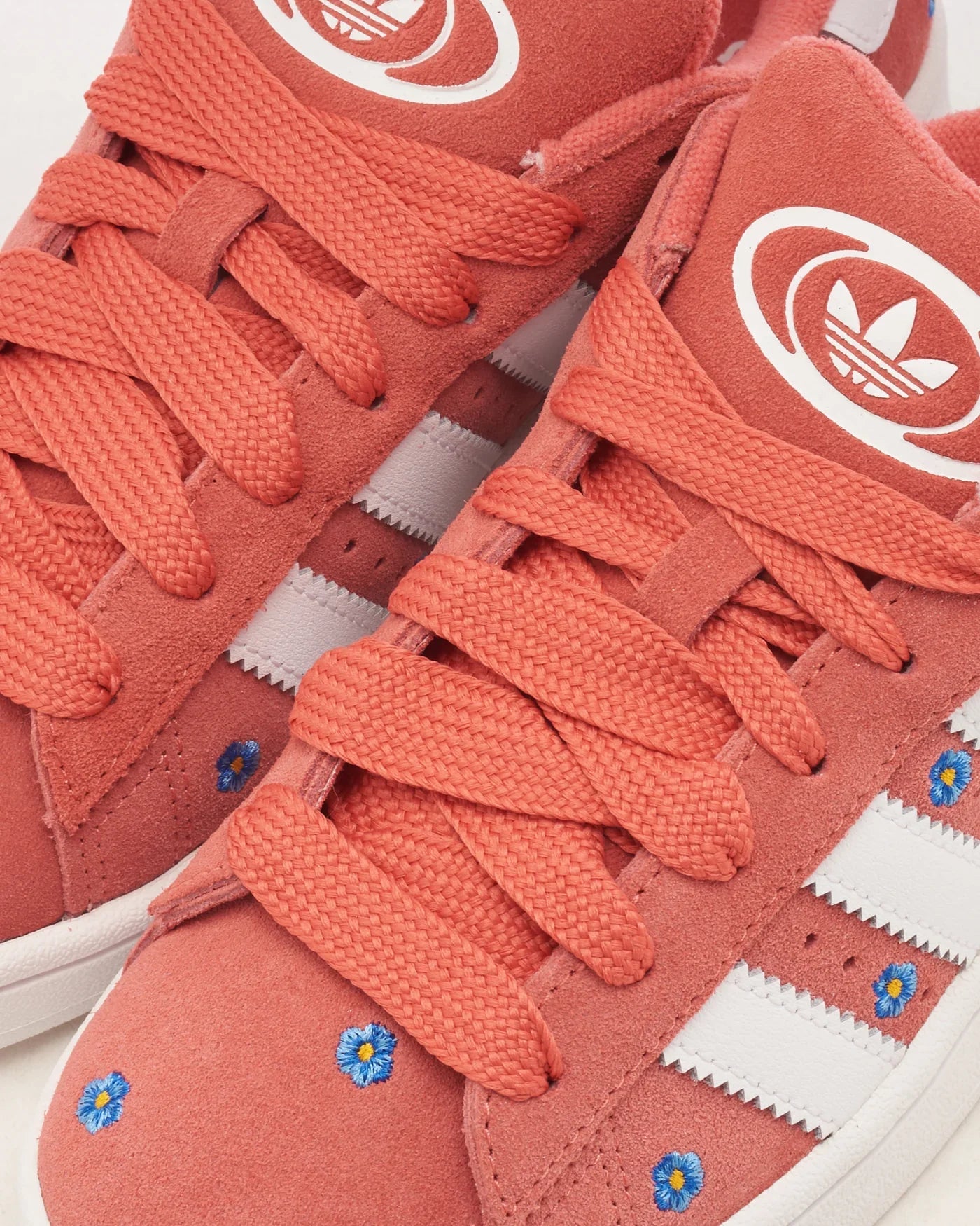 adidas Campus 00s d'occasion à imprimé floral écarlate (Femme)