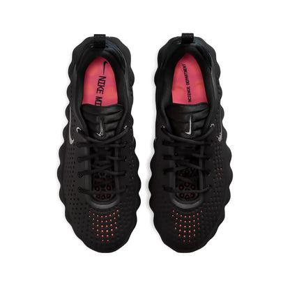 Nike Mind 002 Noir Hyper Crimson