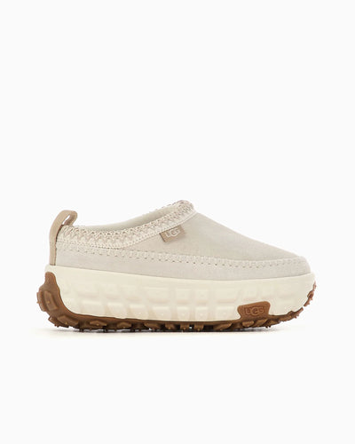 UGG® Aventure Daze