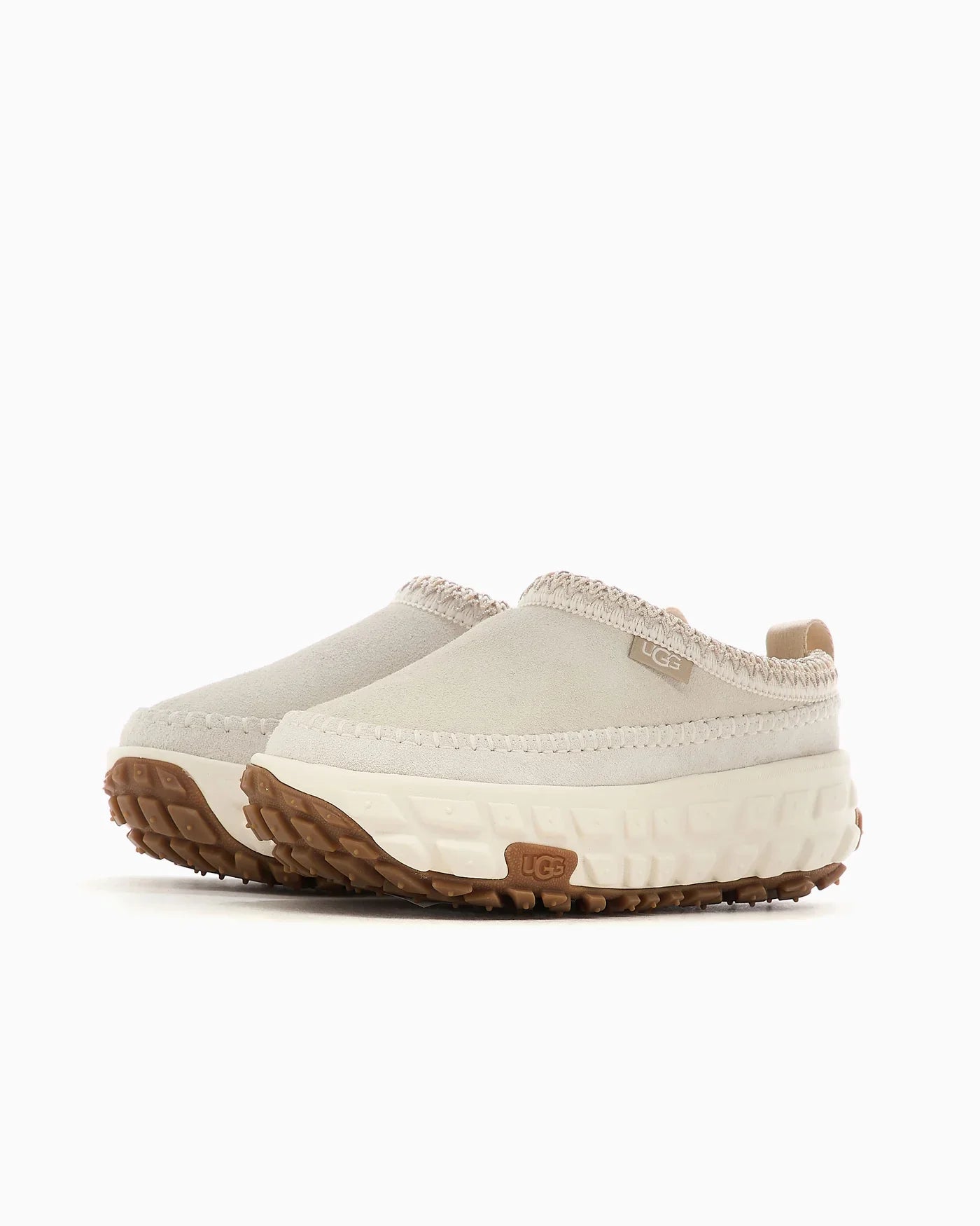 UGG® Aventure Daze