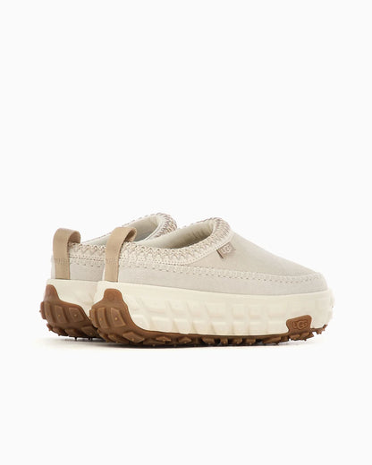 UGG® Aventure Daze