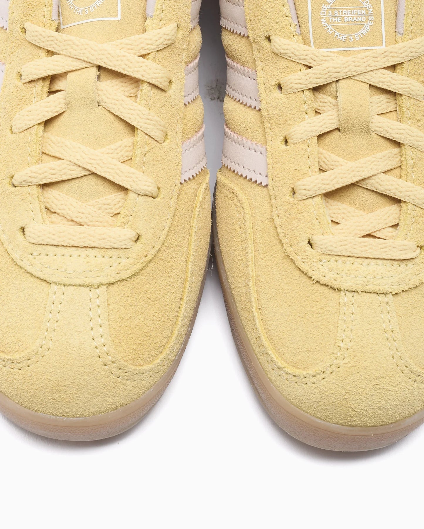 adidas Originals Gazelle Indoor pour femmes Almost Yellow Wonder Quartz