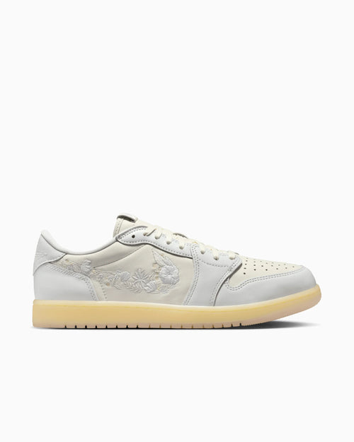 Air Jordan 1 Retro Low OG Swoosh fleuri