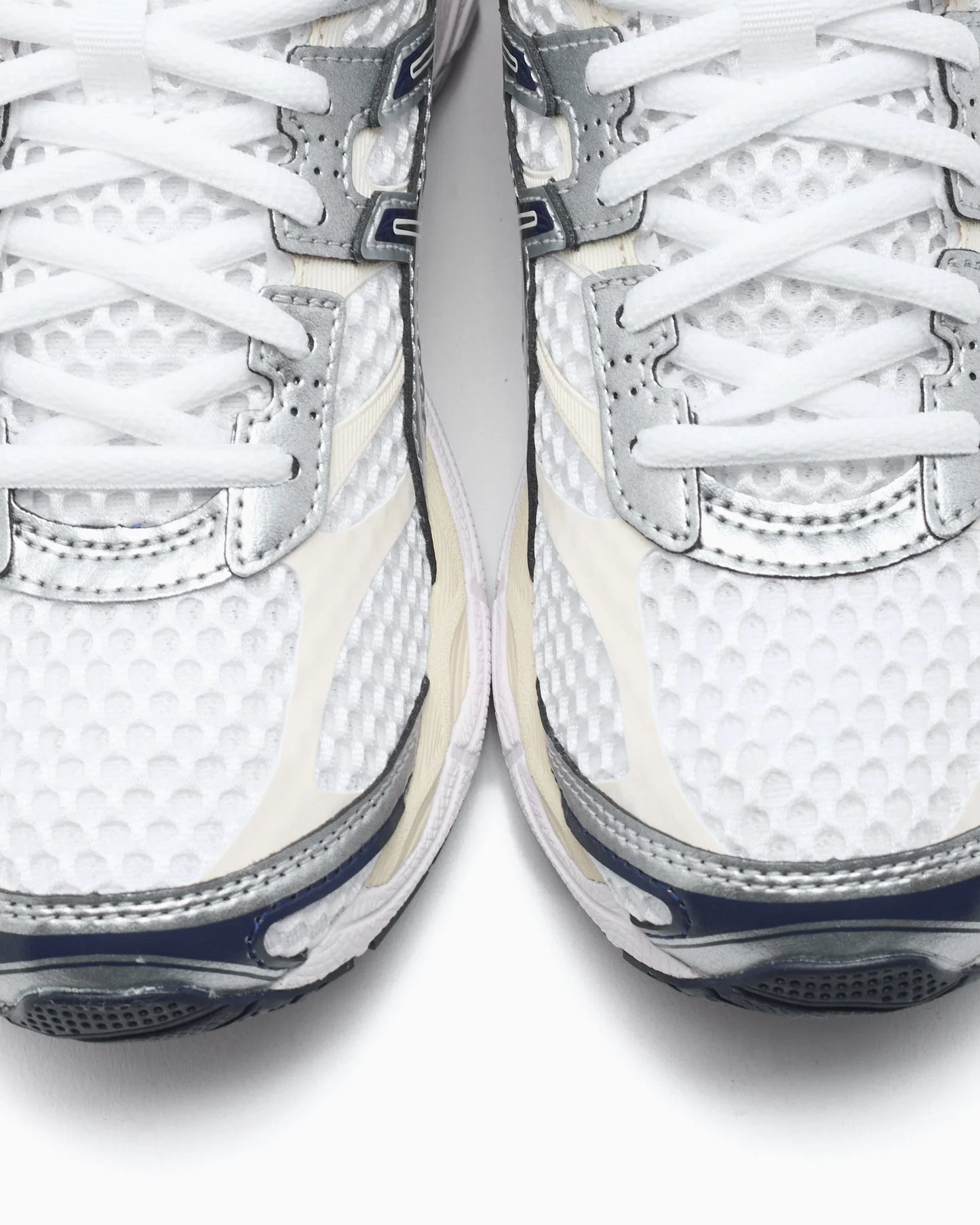 ASICS Gel-Cumulus™ 16 Blanc Minuit