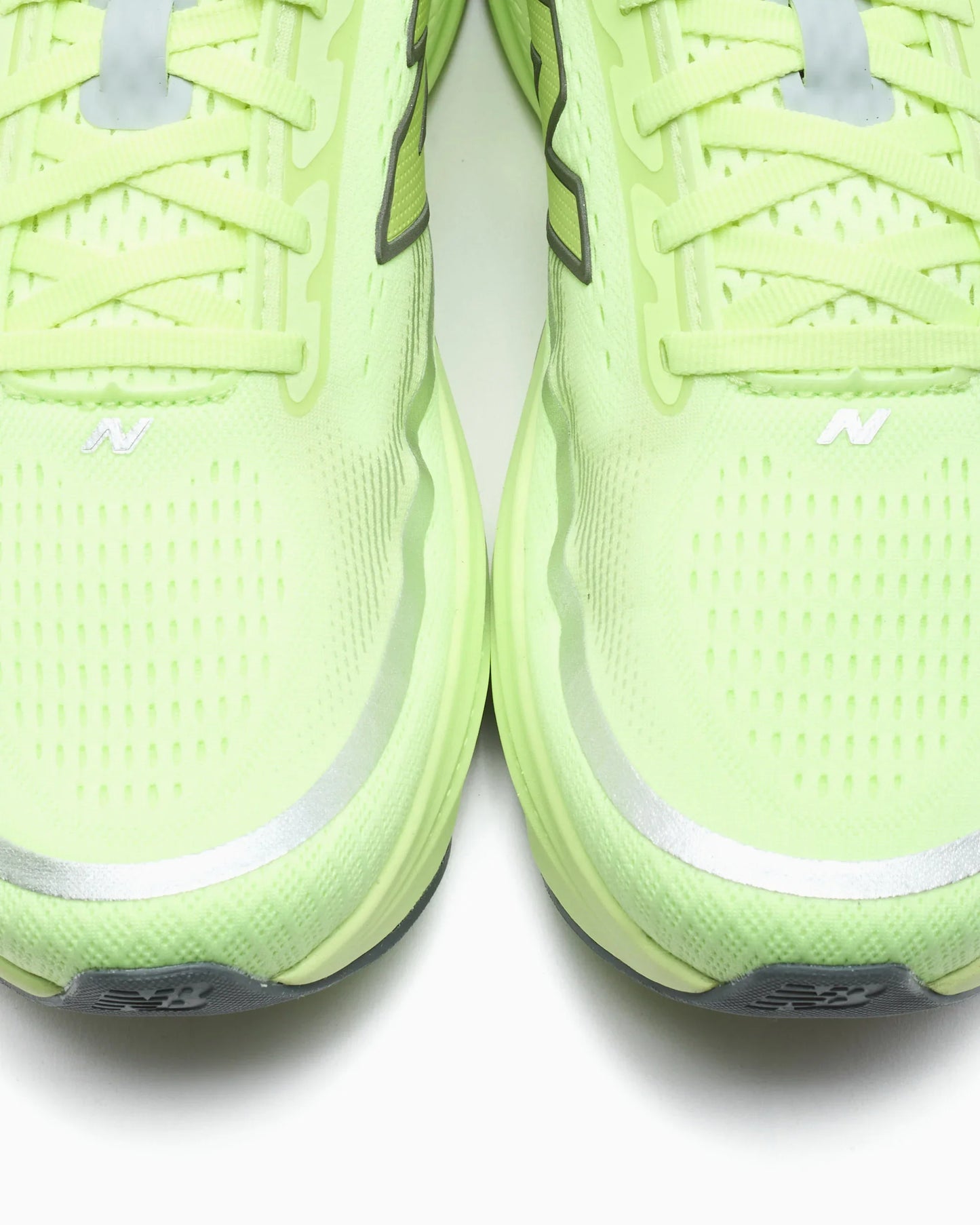 New Balance Ellipse v1 Afterglow argent métallisé