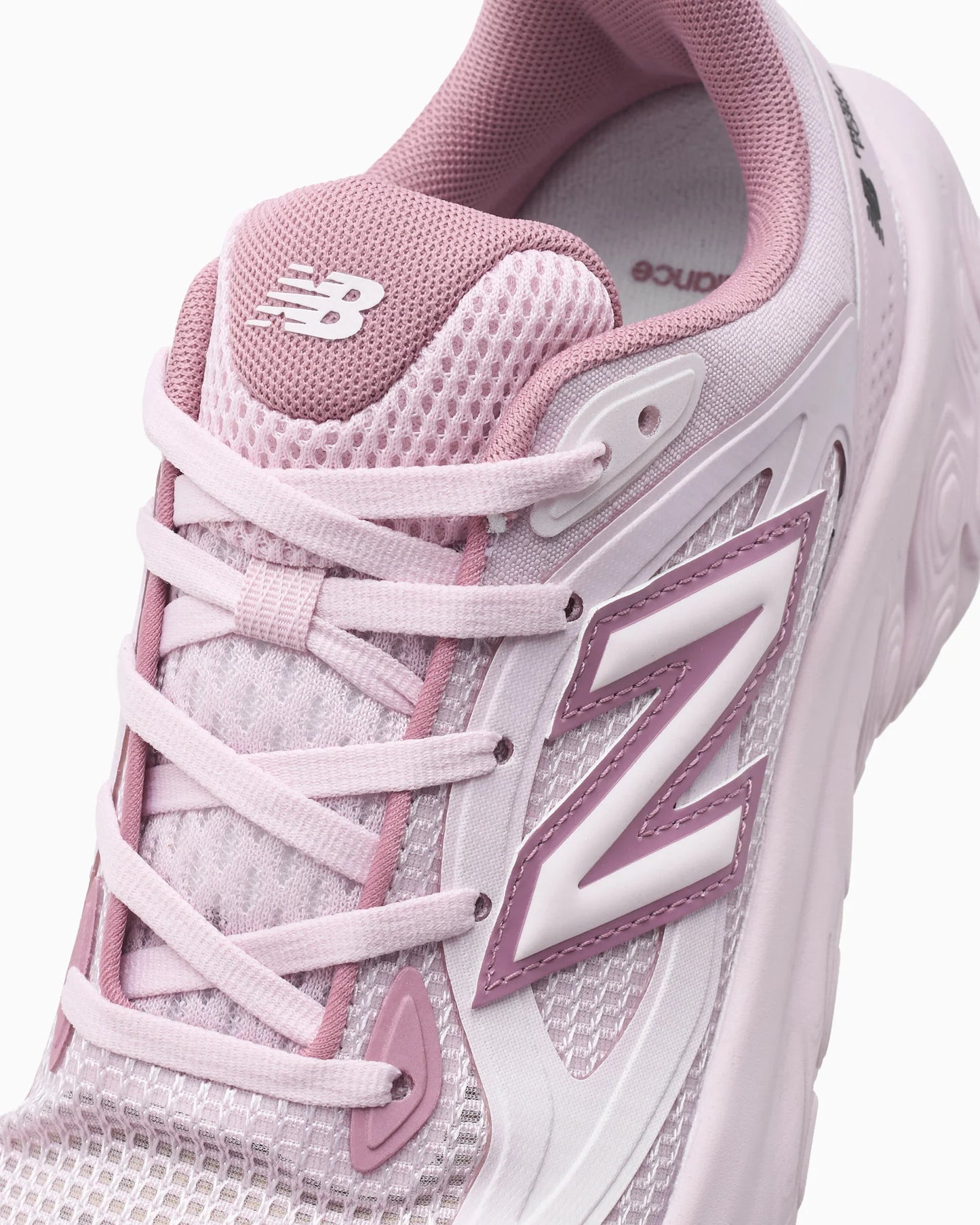 New Balance Fresh Foam Trainer Rose poudré Bois de rose