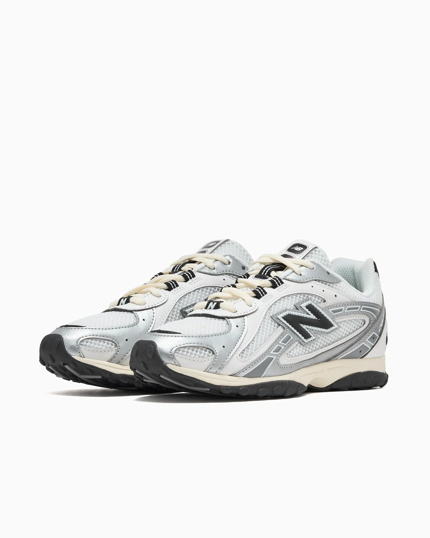 New Balance 204L argent métallisé et noir