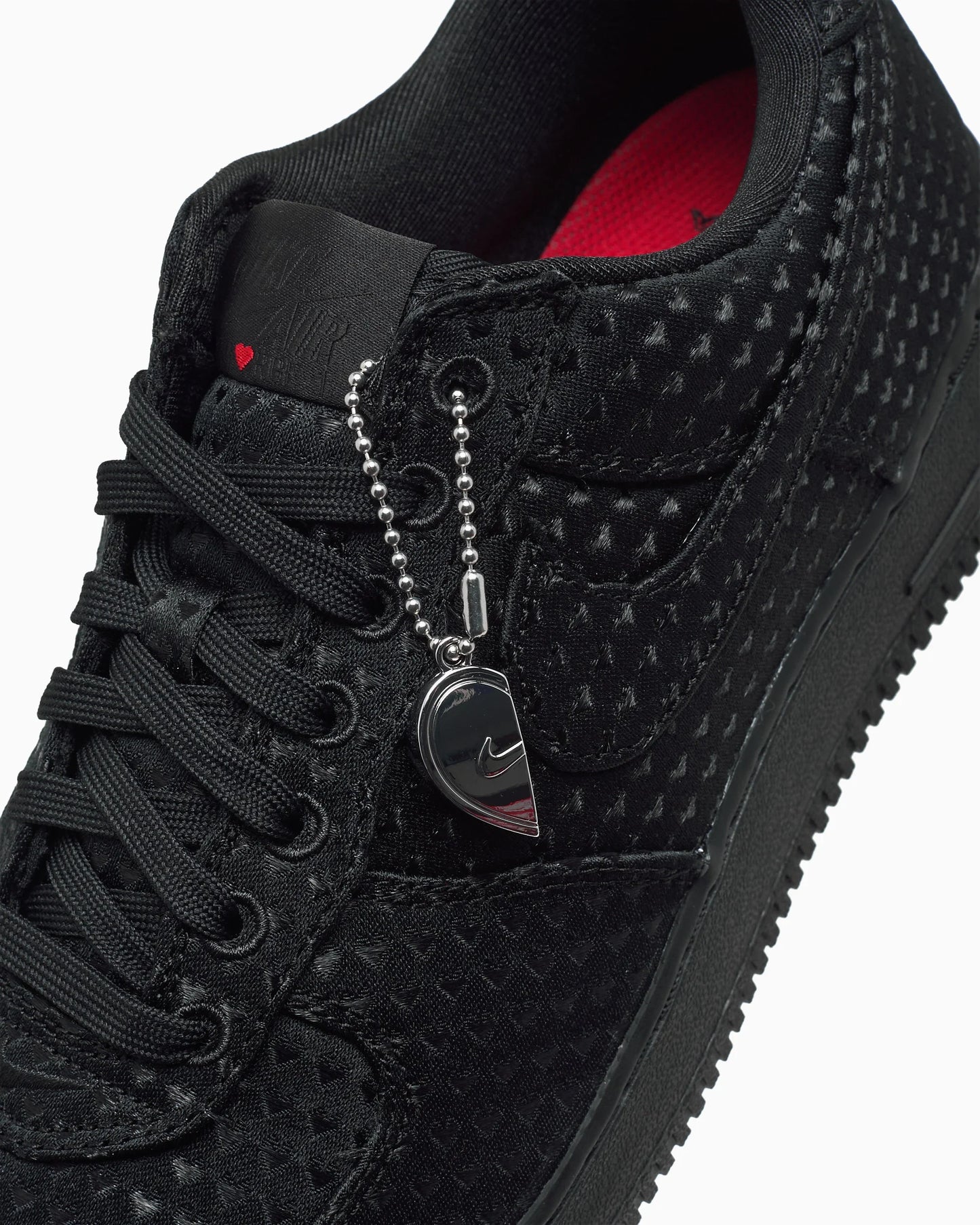Nike Air Force 1 Retro « Saint-Valentin »