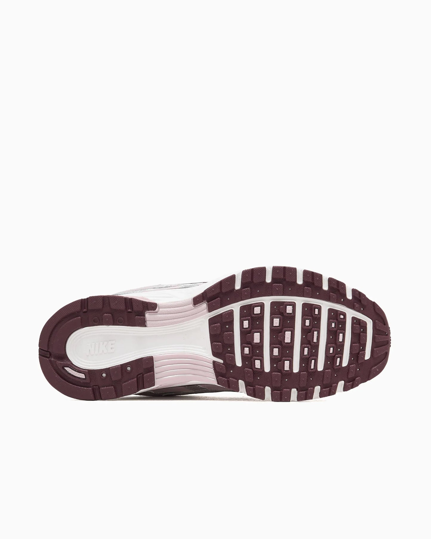Nike P-6000 pour femmes Argent Bourgogne Prune Craie