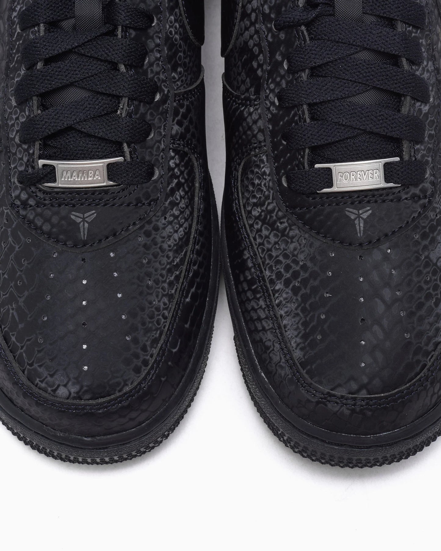 Nike x Kobe Bryant Air Force 1 Low Noir Éternel