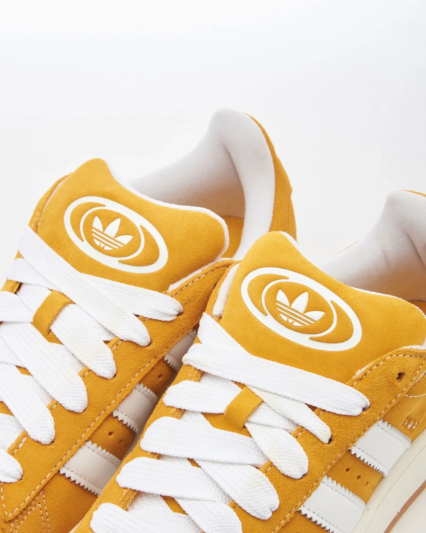 adidas Campus 00s Pantone blanc nuage