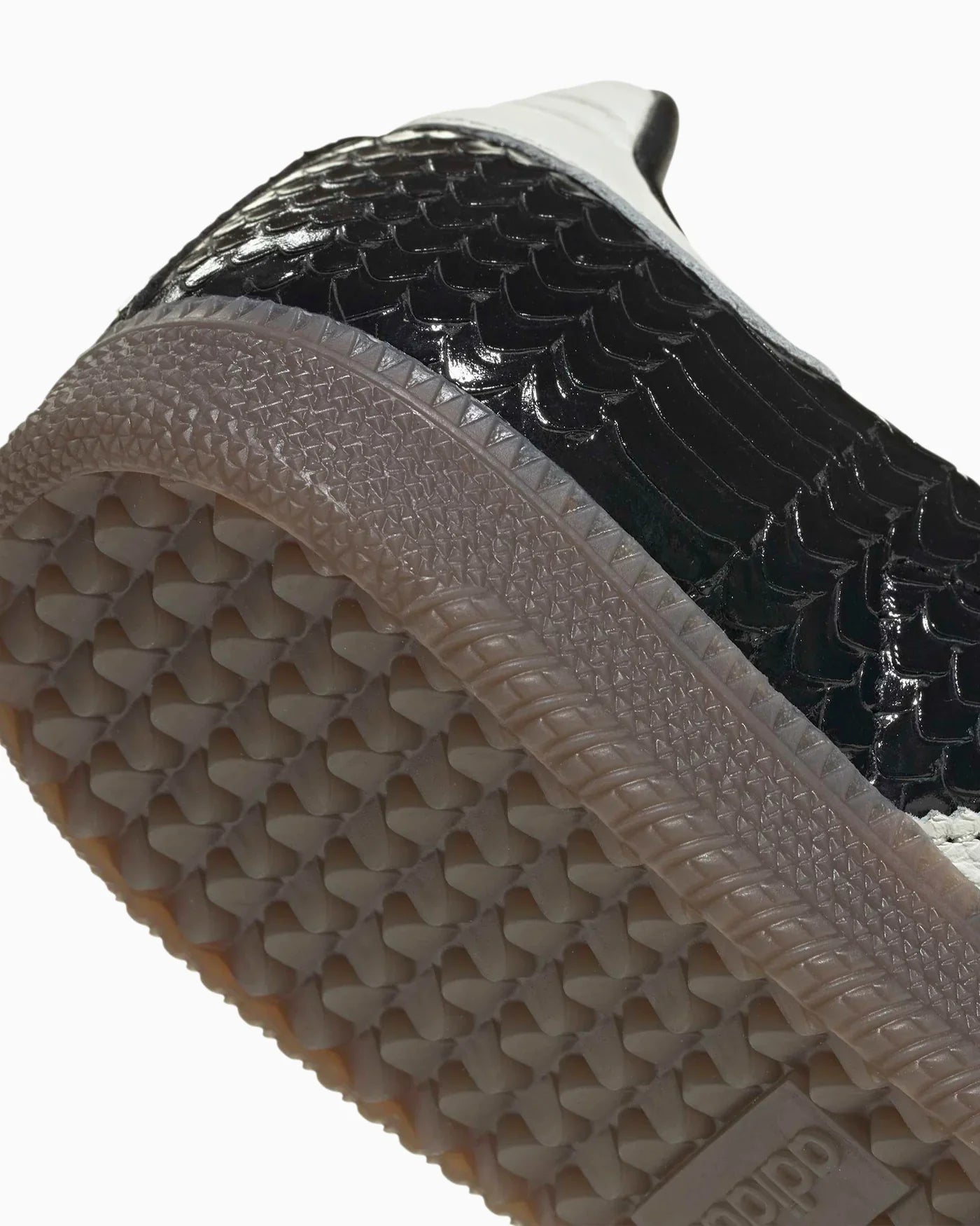 adidas Samba en cuir verni à motif peau de serpent Noir / Blanc cassé (Femme)