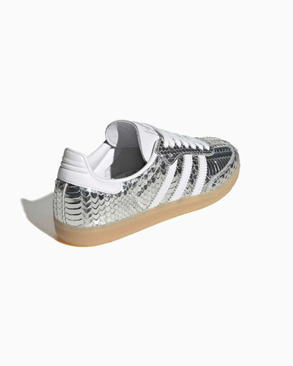 adidas Samba en cuir patent peau de serpent argent métallisé (Femme)