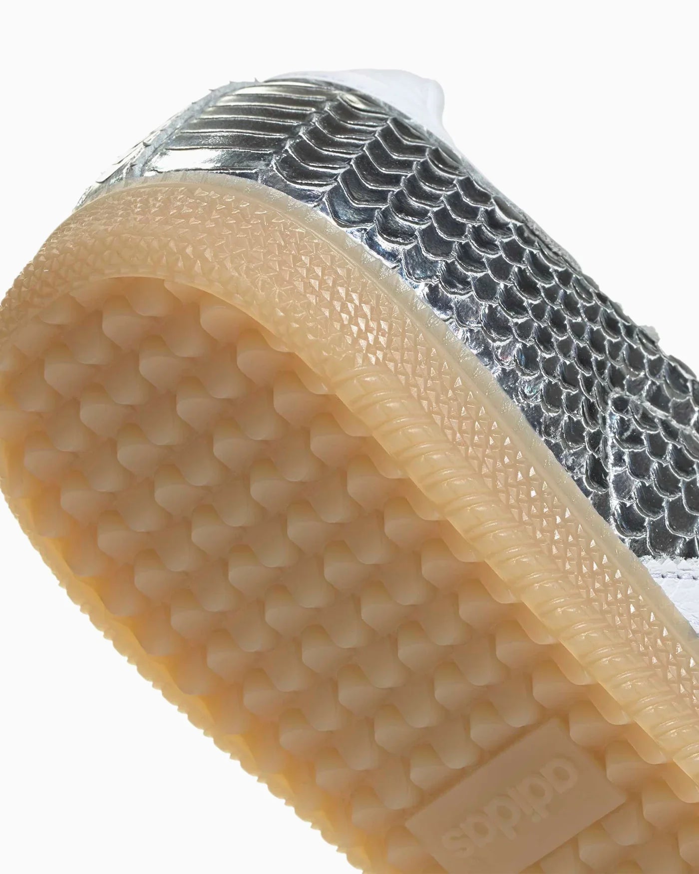 adidas Samba en cuir patent peau de serpent argent métallisé (Femme)