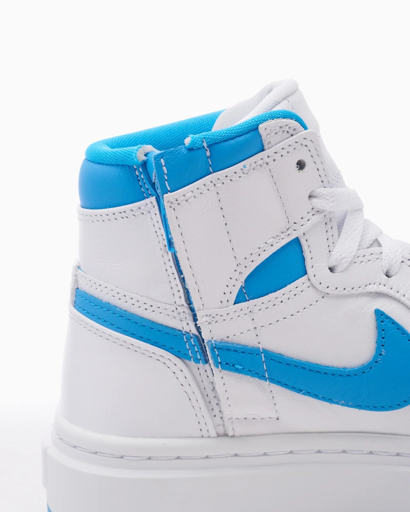 Jordan 1 Elevate High Blanc Bleu poudré foncé