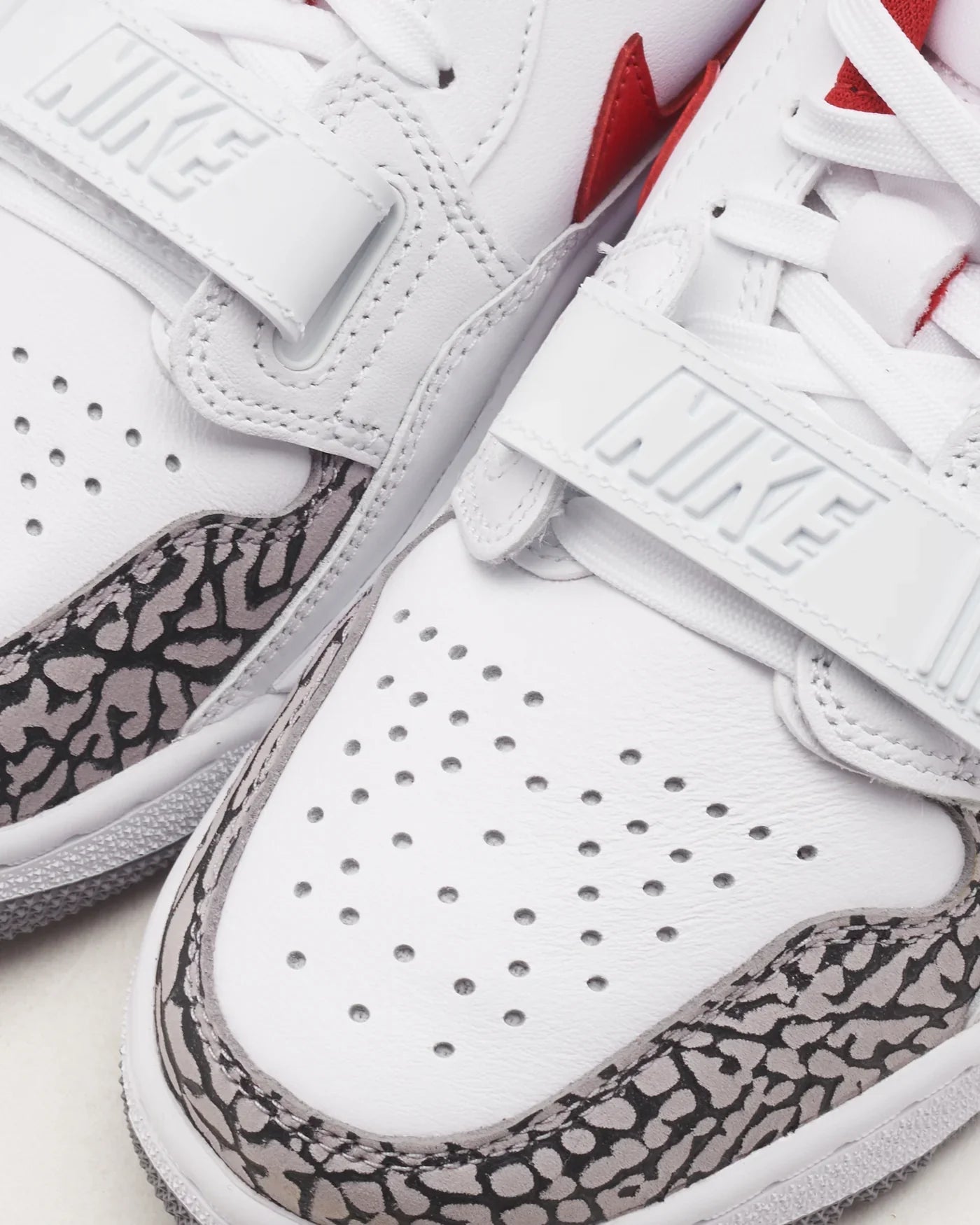 Jordan Legacy 312 Low Blanc Ciment Rouge Gym
