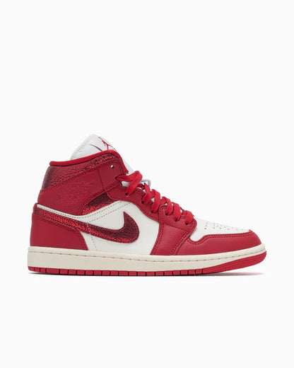 Jordan 1 Mid SE cuir rouge craquelé (Femme)