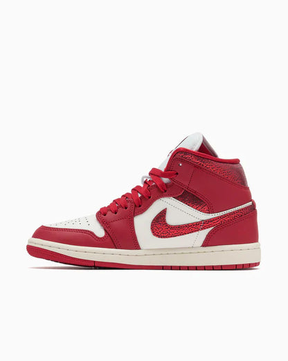 Jordan 1 Mid SE cuir rouge craquelé (Femme)