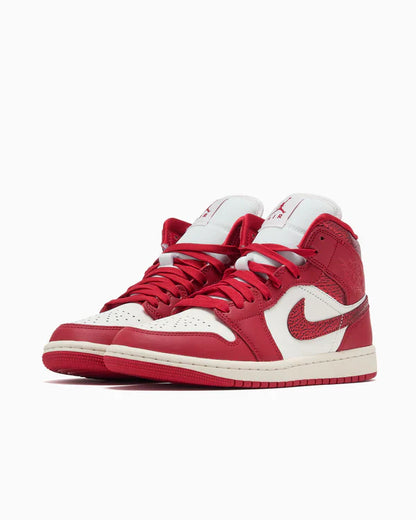 Jordan 1 Mid SE cuir rouge craquelé (Femme)