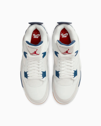 Air Jordan x Nike SB 4 bleu marine