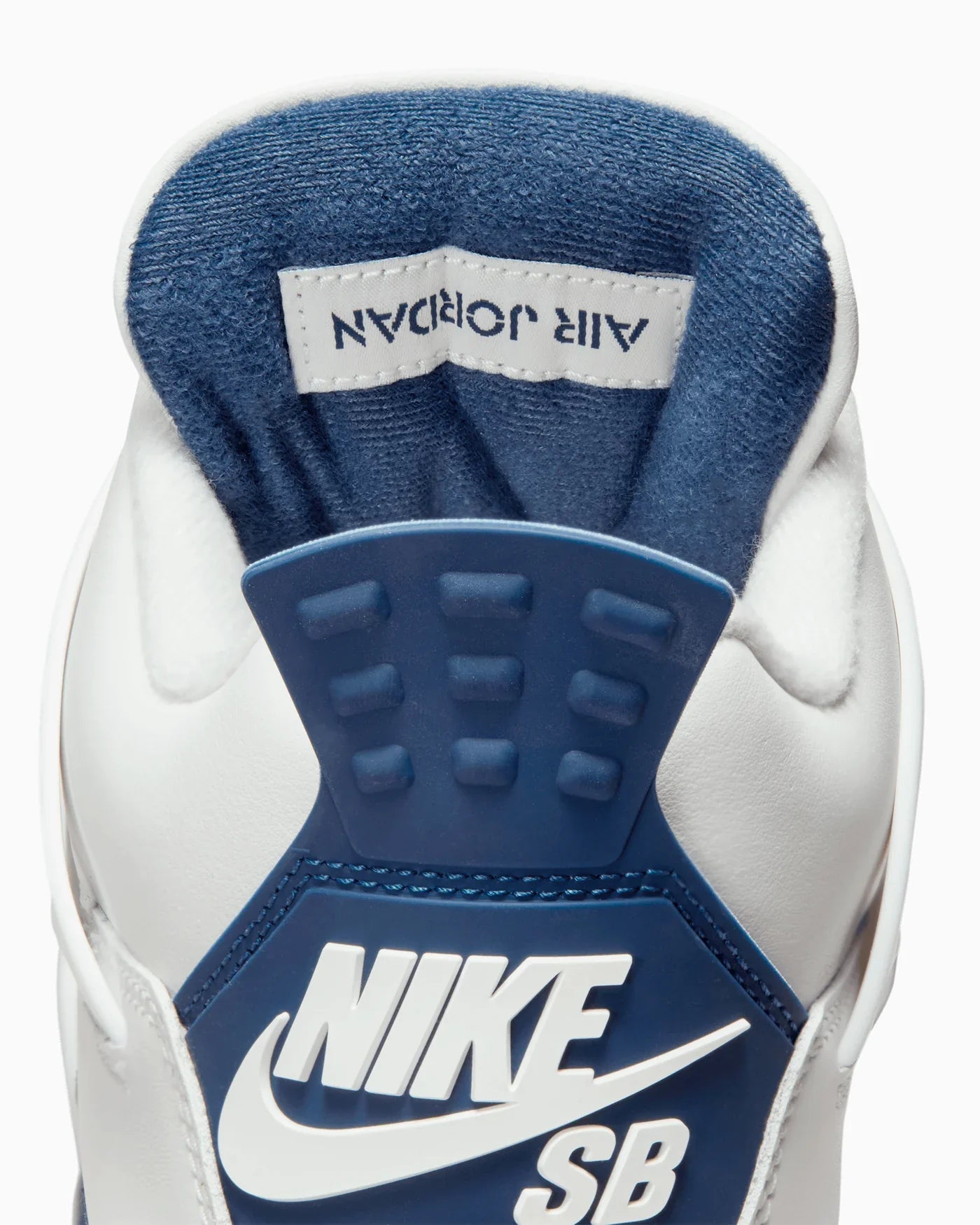 Air Jordan x Nike SB 4 bleu marine