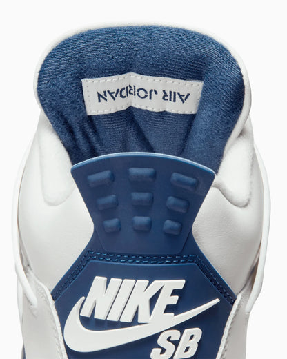 Air Jordan x Nike SB 4 bleu marine