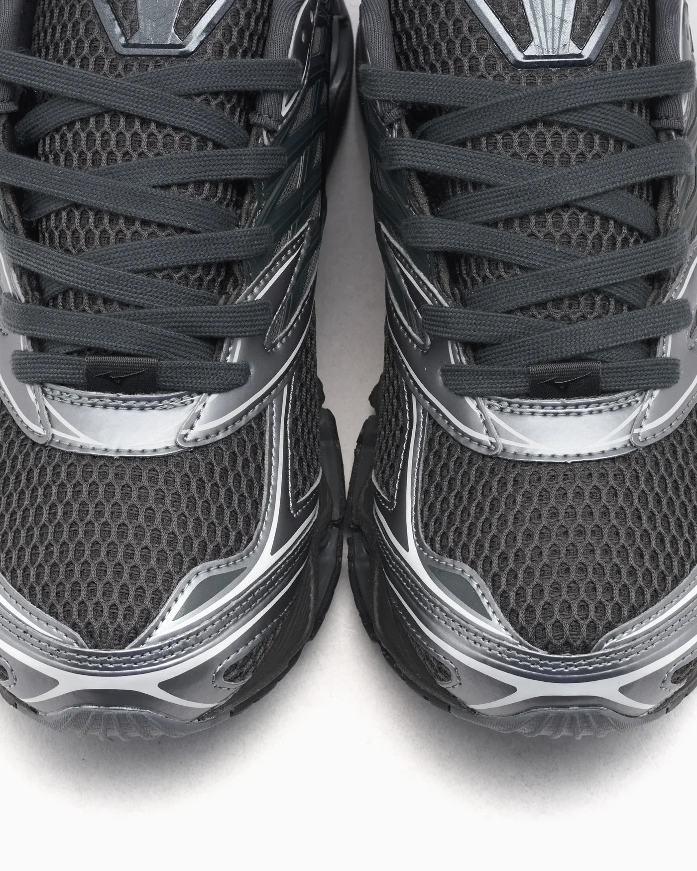 Mizuno Wave Prophecy LS Y2K Pack noir sable gris métallisé