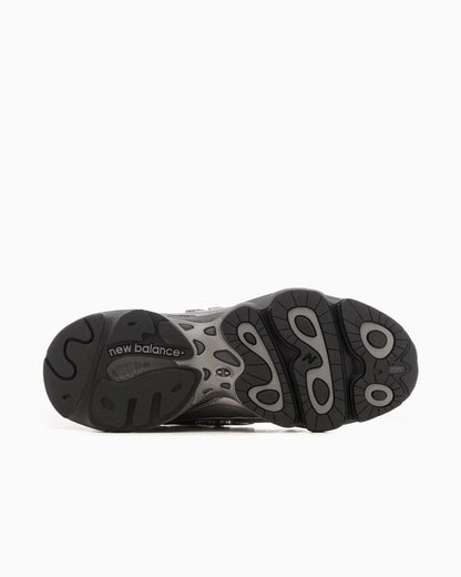 New Balance 1000 noir et argent métallique