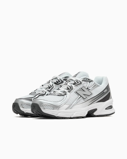 New Balance 740 Blanc Métallisé Argent Noir