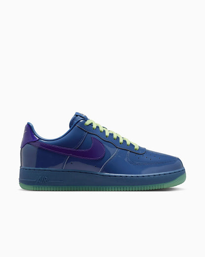 Nike Air Force 1 Low en cuir patent Mystic Navy Grape Ice