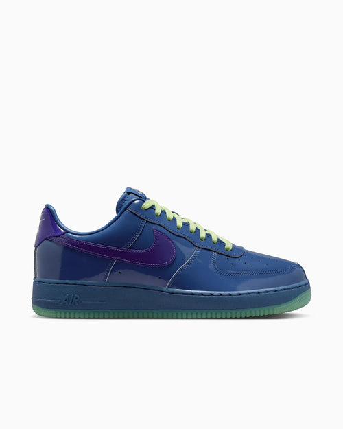 Nike Air Force 1 Low en cuir patent Mystic Navy Grape Ice