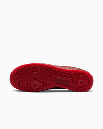 Nike Air Force 1 Low en cuir verni Rouge Team foncé et Orange de sécurité
