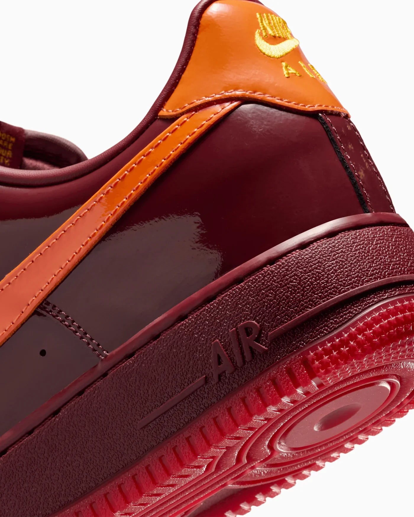 Nike Air Force 1 Low en cuir verni Rouge Team foncé et Orange de sécurité