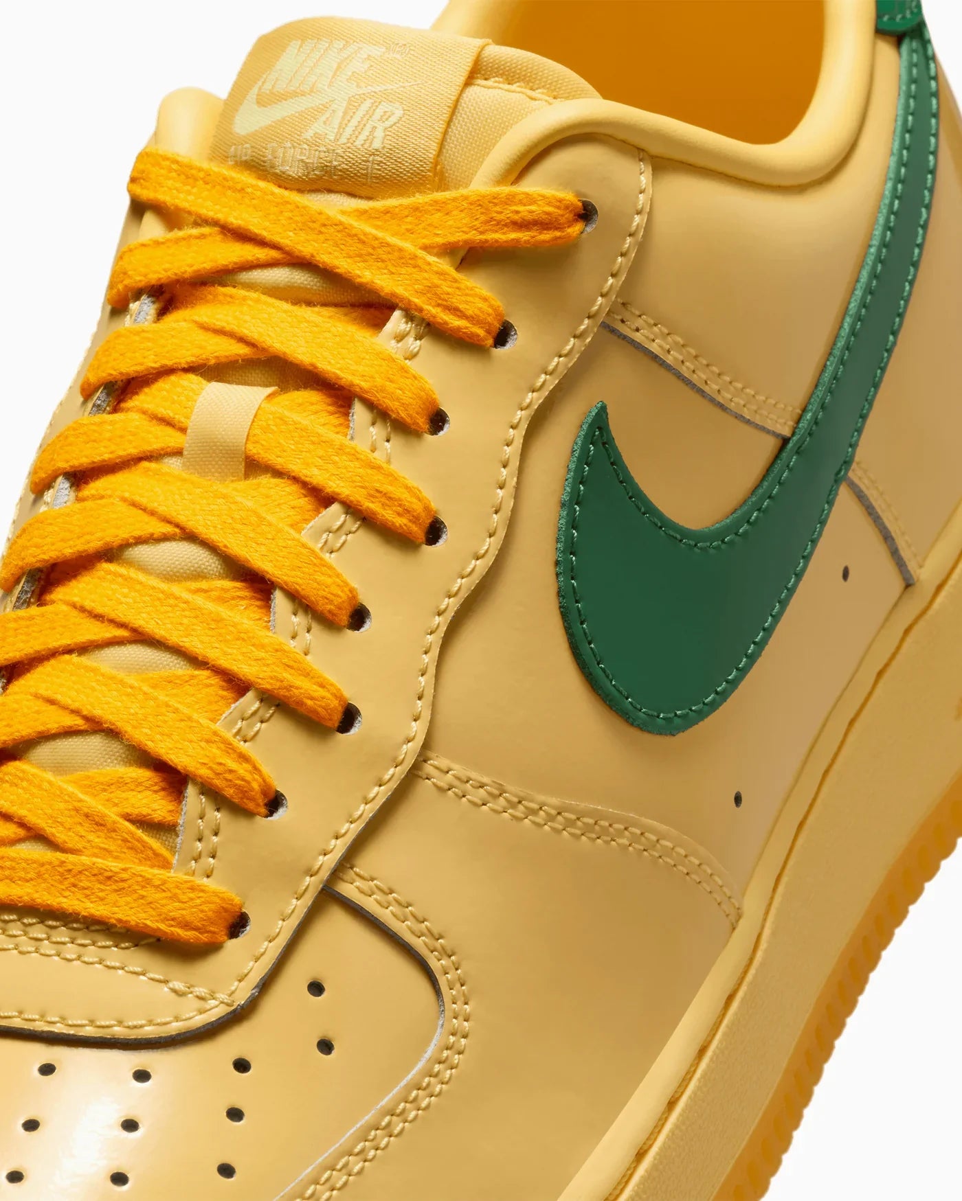 Nike Air Force 1 Low en cuir verni Topaze doré et vert sapin