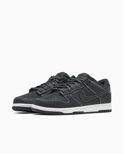 Nike Dunk Low Off Noir / Blanc Summit