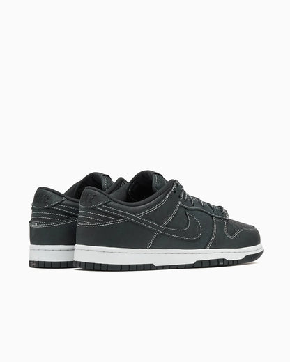 Nike Dunk Low Off Noir / Blanc Summit
