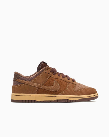 Nike Dunk Low Retro Premium British Tan clair en velours côtelé