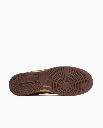Nike Dunk Low Retro Premium British Tan clair en velours côtelé