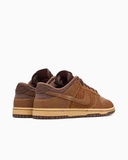 Nike Dunk Low Retro Premium British Tan clair en velours côtelé