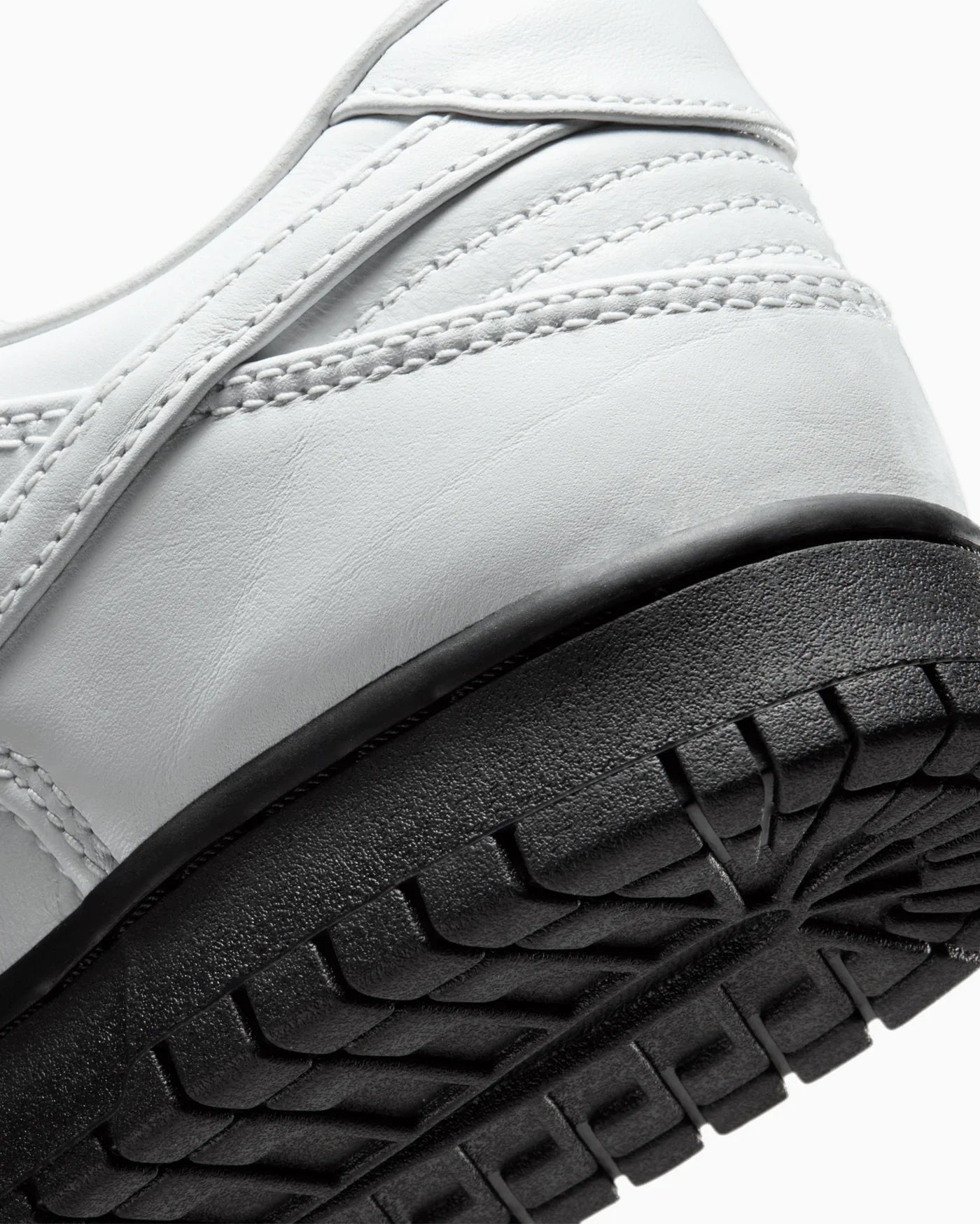 Nike Dunk Low Rétro Premium Off-White Noir