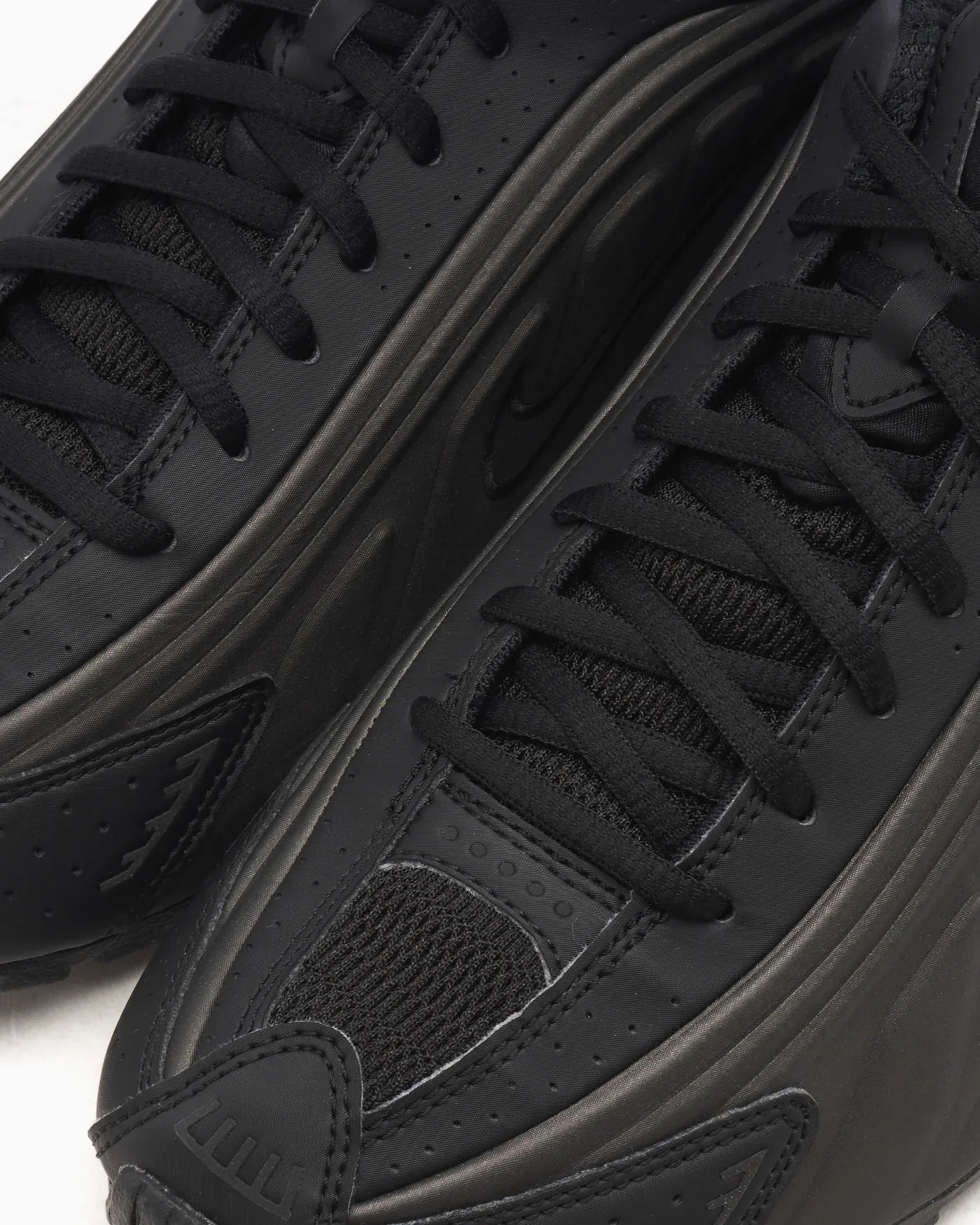Nike Shox R4 Noir Cramoisi vif