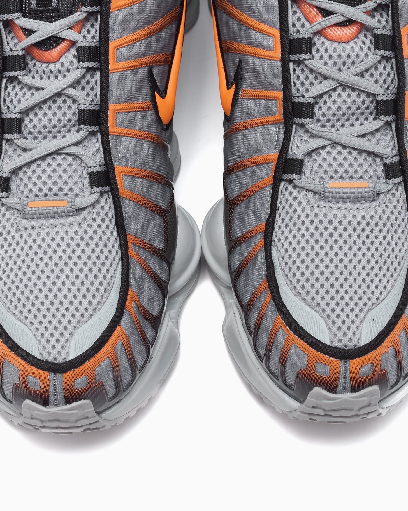 Nike Shox TL gris fumé clair noir mandarine vif