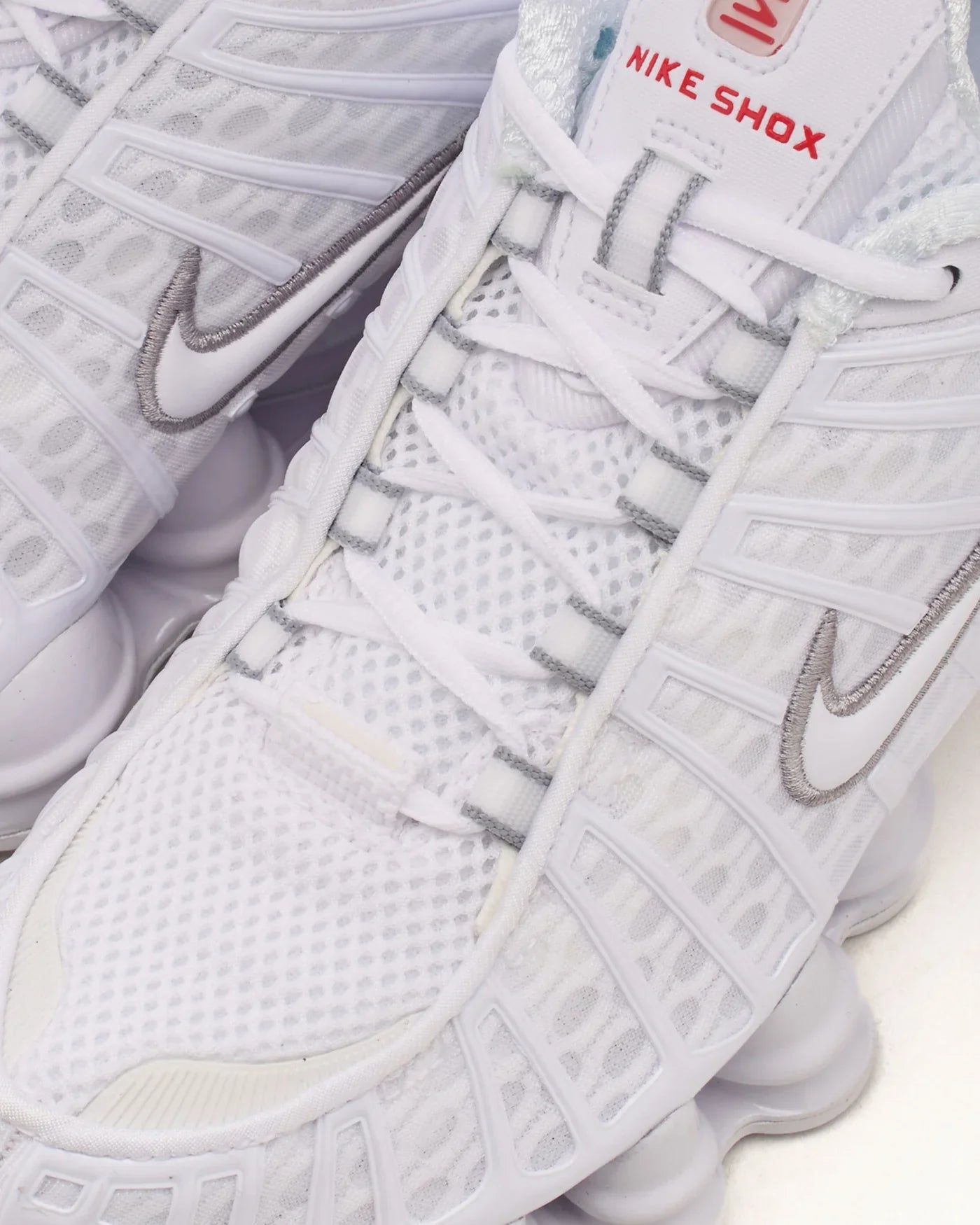 Nike Shox TL Blanc et argent métallique