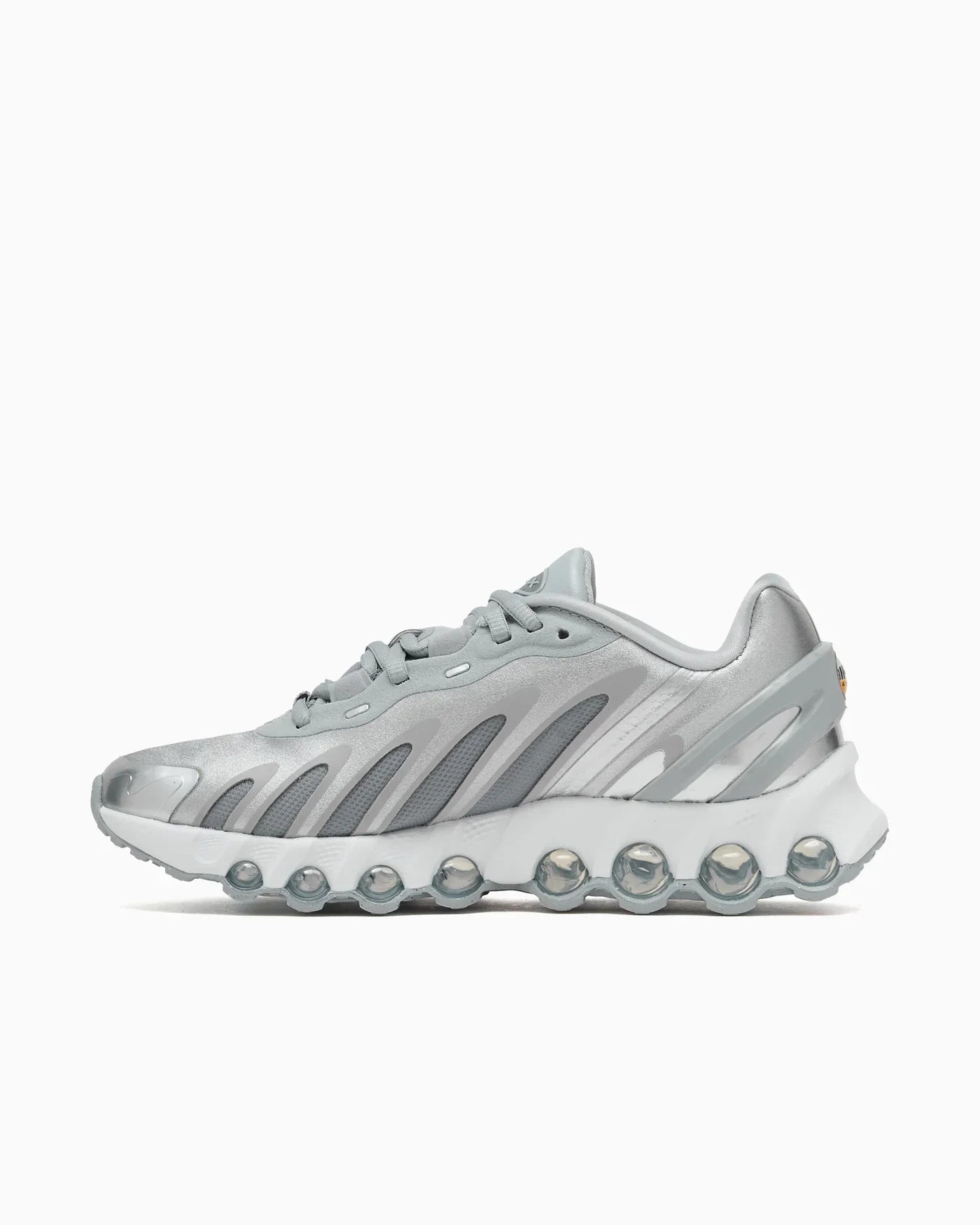 Nike Air Max DN8 Gris Loup Métallisé Argenté (Femme)