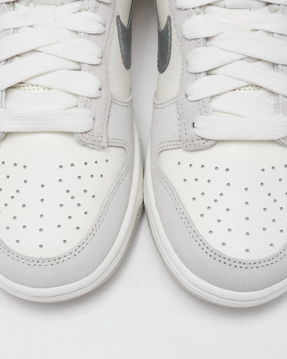 Nike Dunk Low Swoosh argenté (Femme)