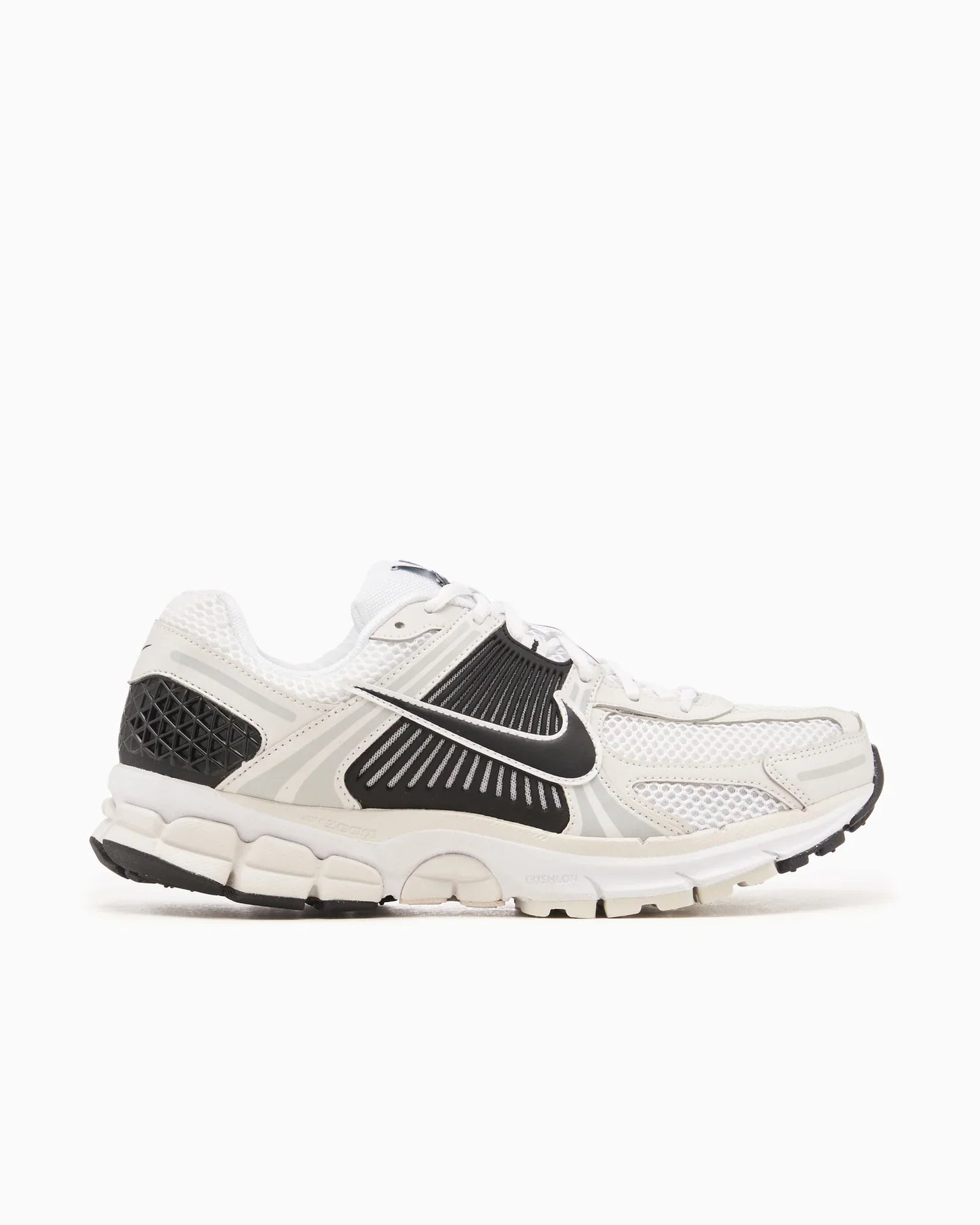 Nike Zoom Vomero 5 Blanc et Noir
