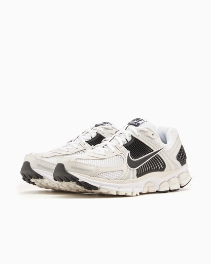 Nike Zoom Vomero 5 Blanc et Noir