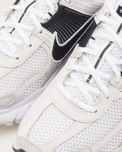 Nike Zoom Vomero 5 Blanc et Noir