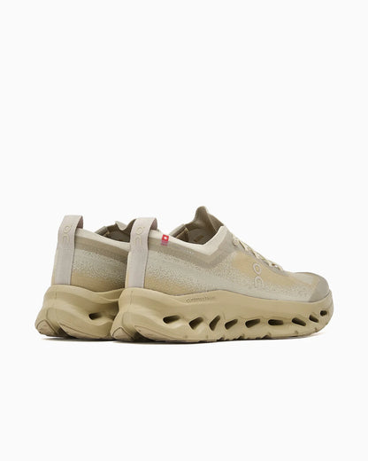 On Running Cloudtilt Moon Zendaya Hiver Kasha