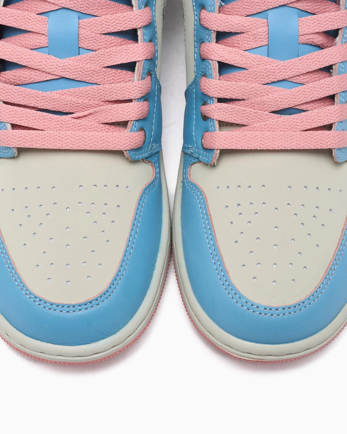 Air Jordan 1 Low Nous Sommes Éternels